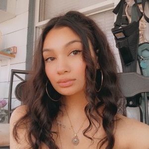 Meet your Posher, Jada